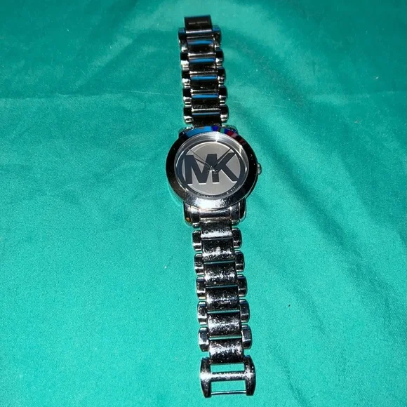 MICHAEL Michael Kors | Accessories | Michael Kors Silver  display picture 1